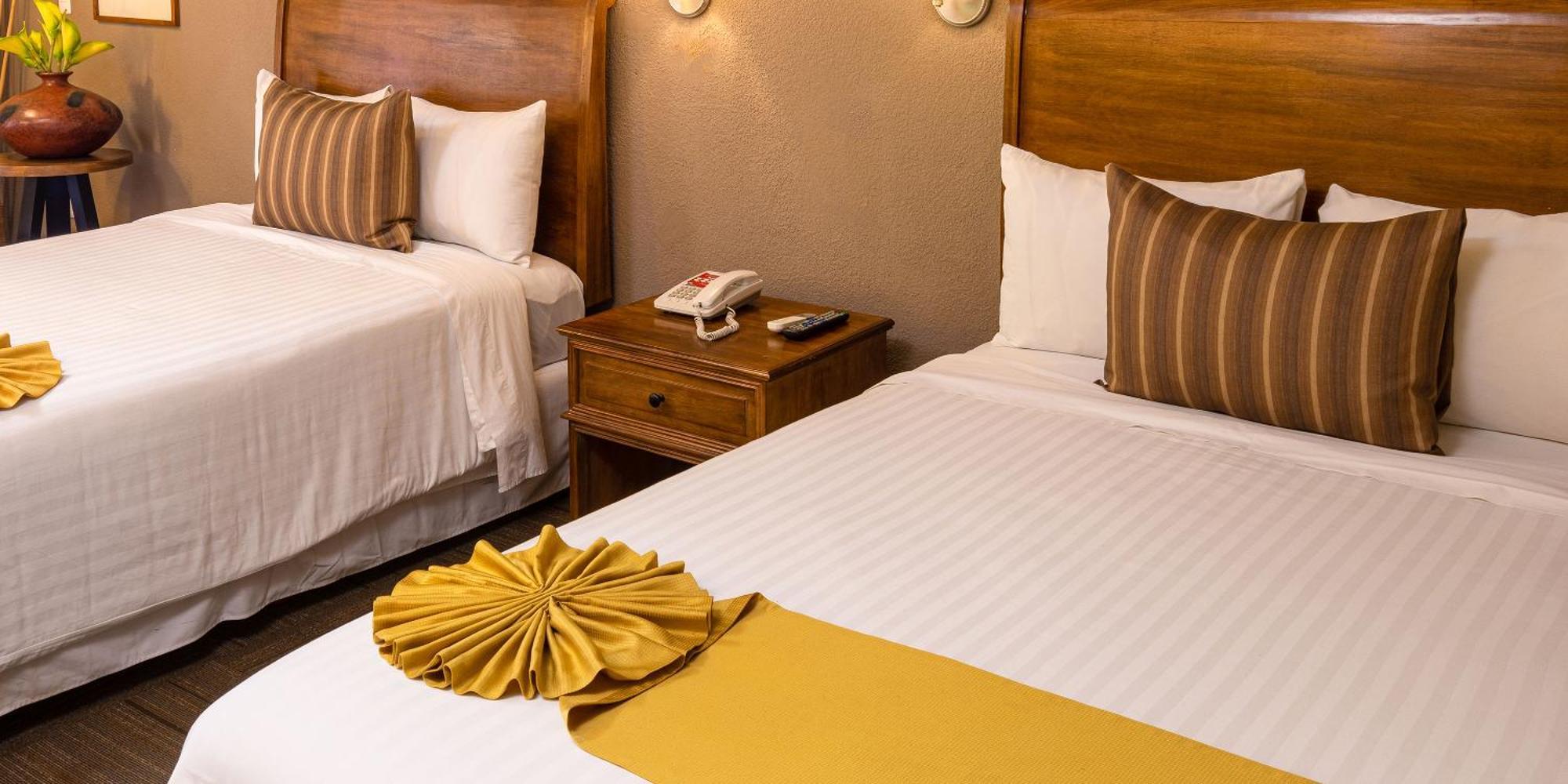 Real De Minas San Miguel De Allende Buitenkant foto A guest room at the hotel